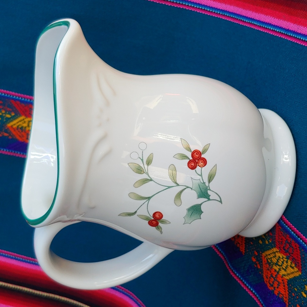 Pfaltzgraff Ceramic Holly Sugar Bowl and Creamer Pitcher - Picture 5 of 14